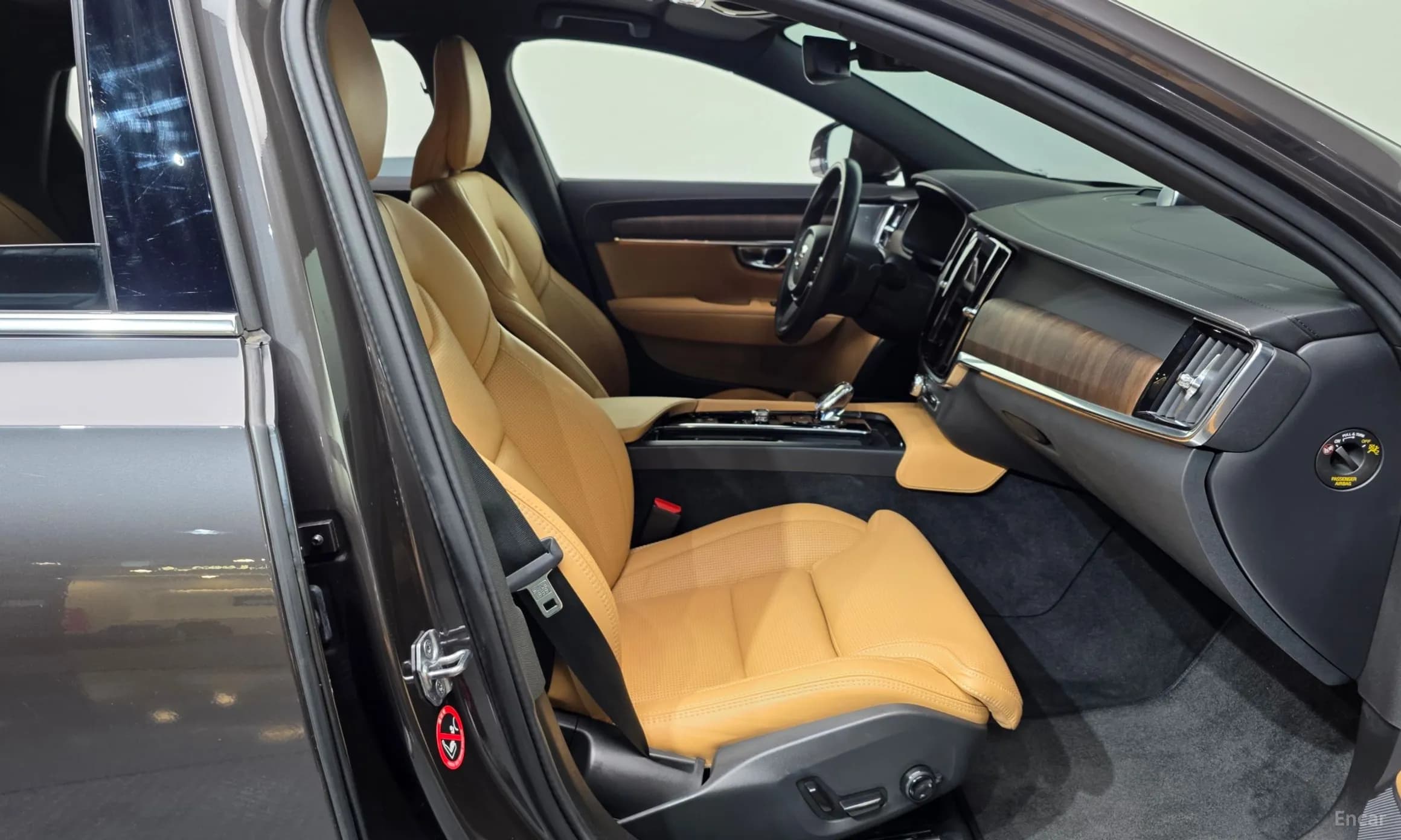 S90