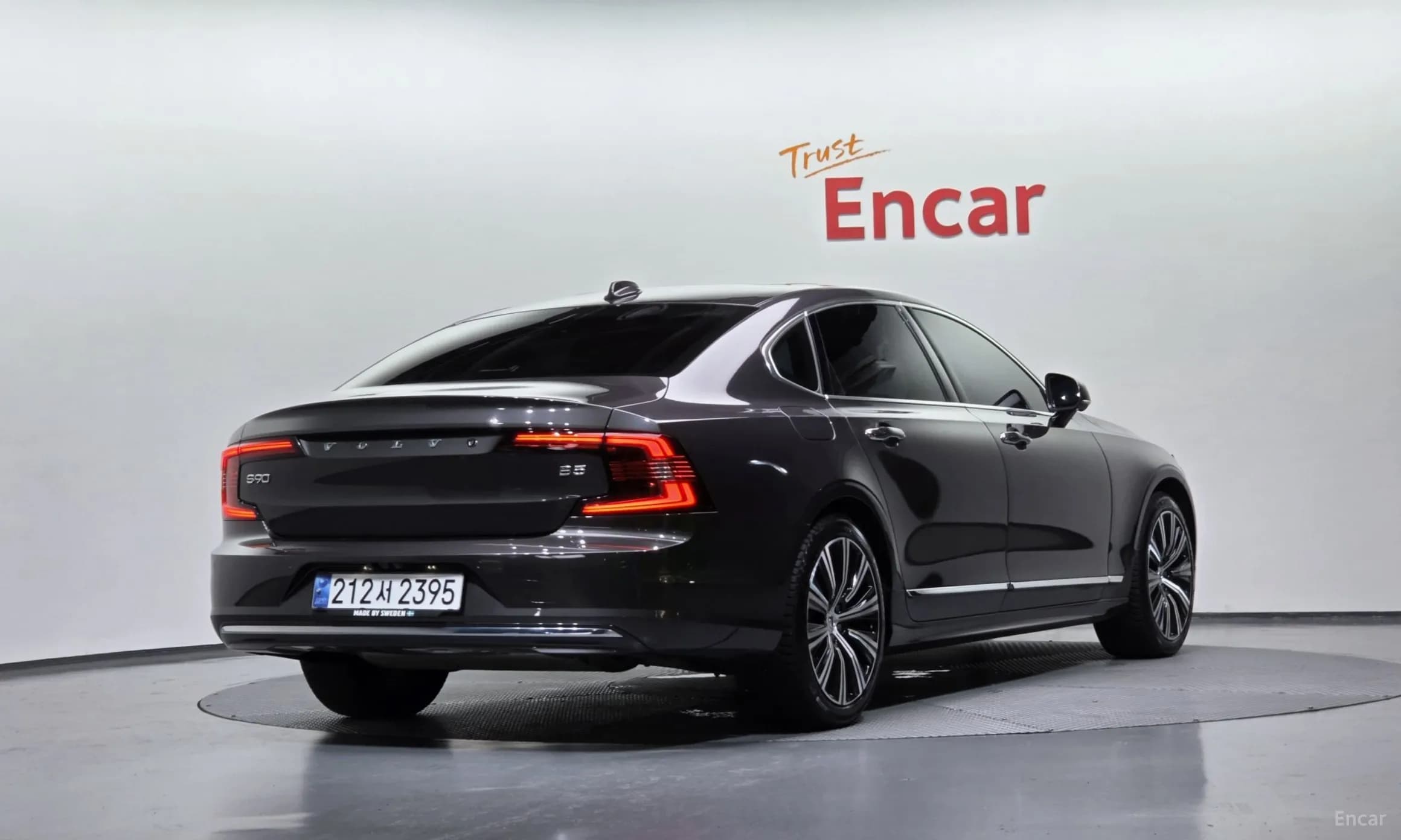 S90