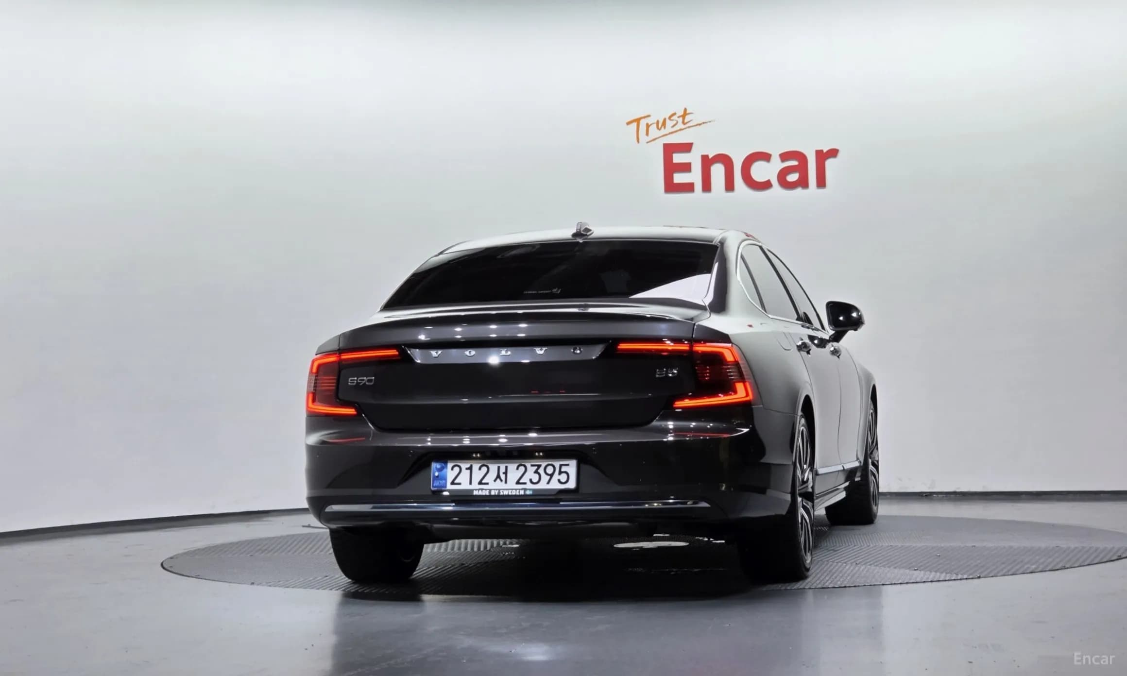 S90