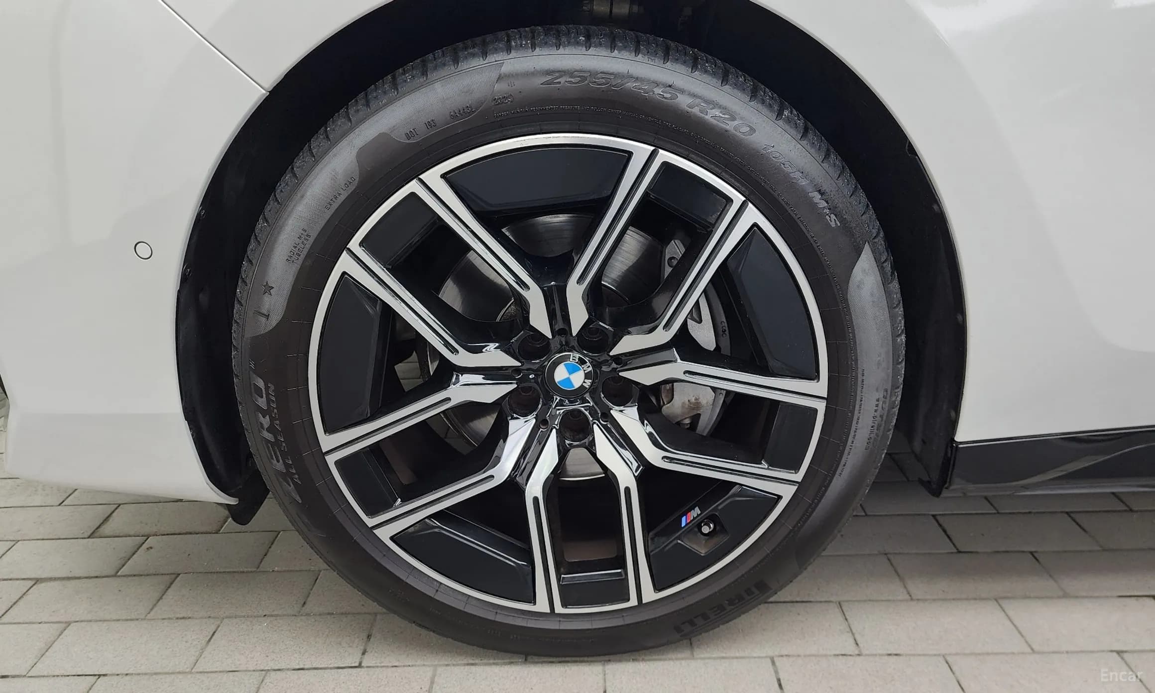 7 Series (G70)