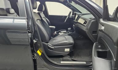 Rexton Sports Khan