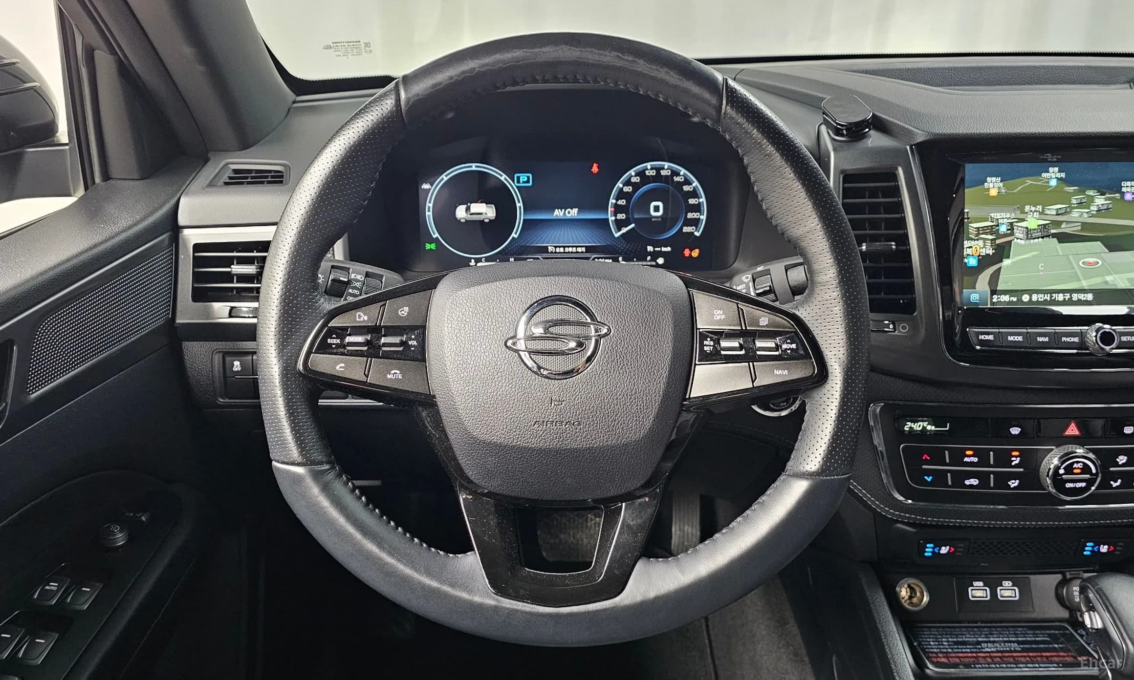 Rexton Sports Khan