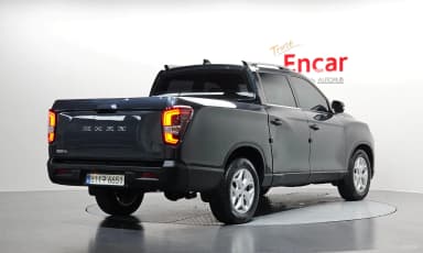 Rexton Sports Khan