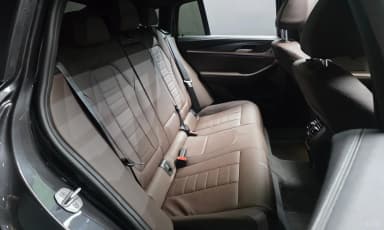 X4 (G02)