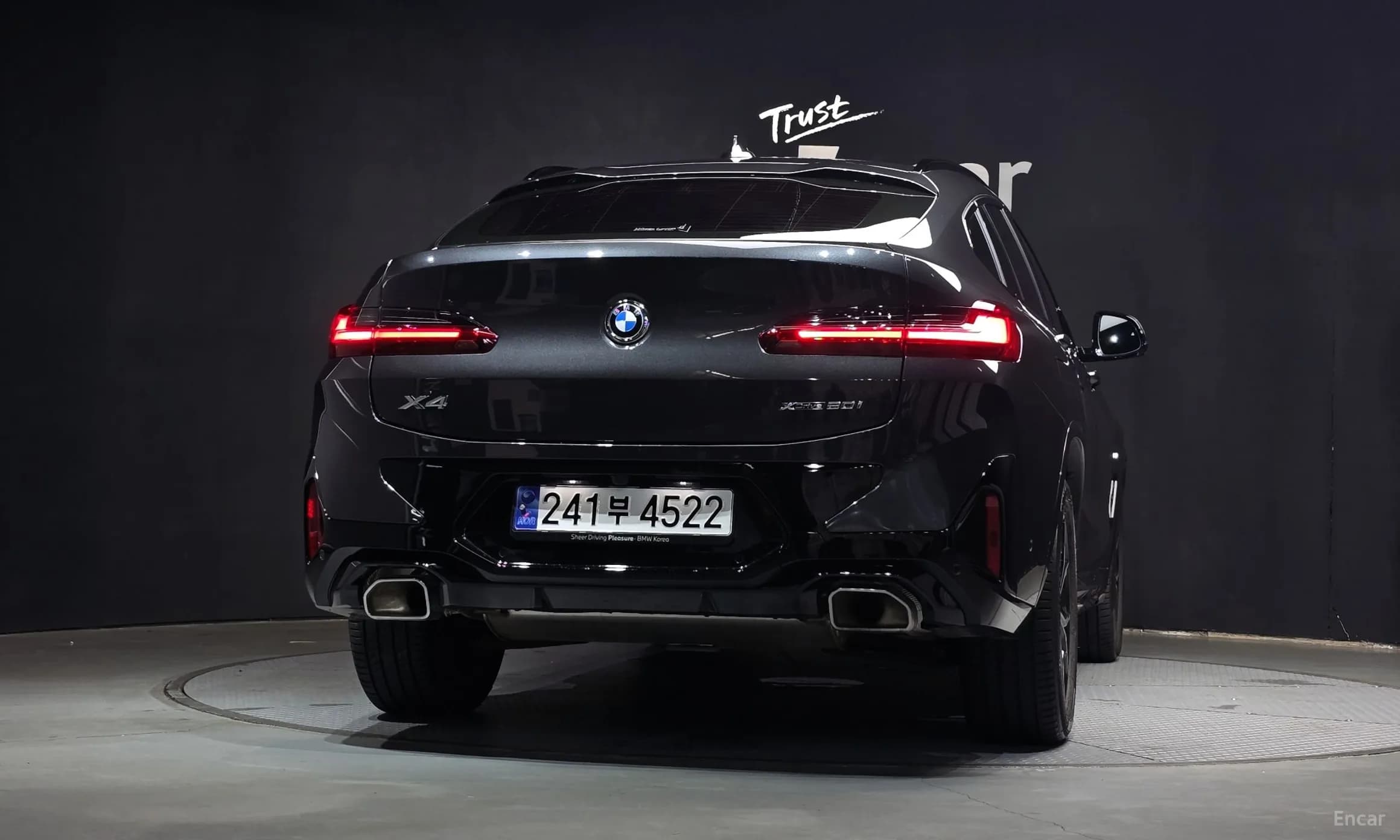 X4 (G02)