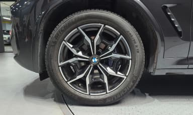 X4 (G02)