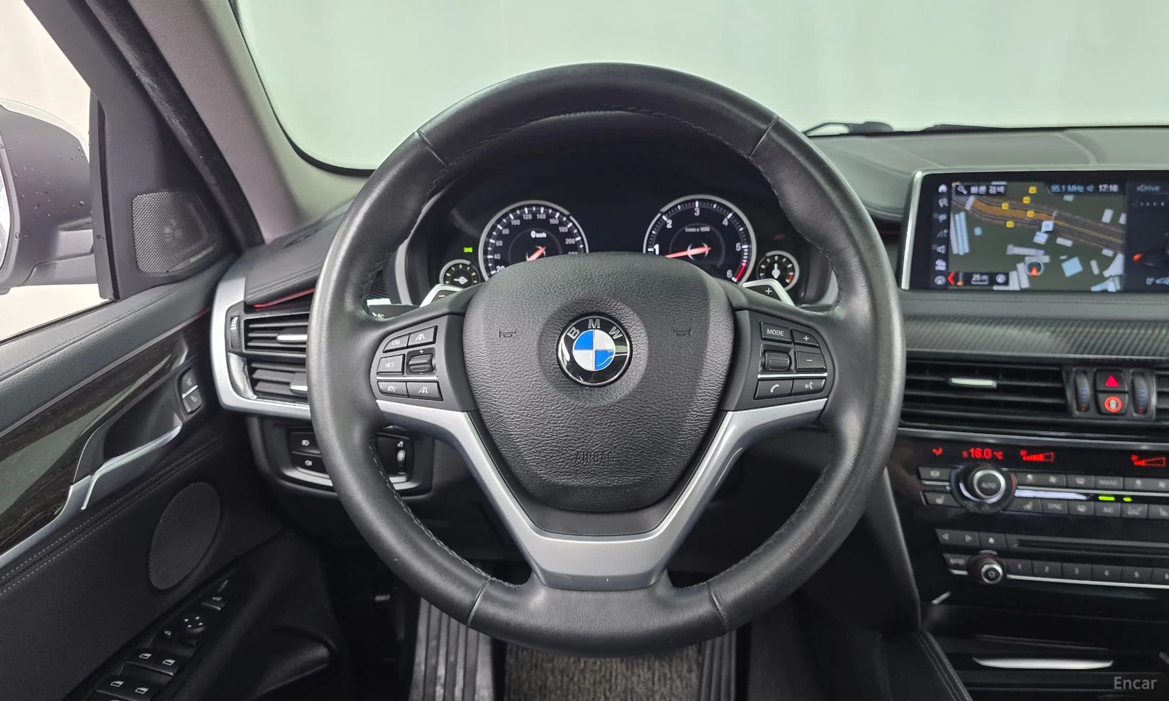 X6 (F16)