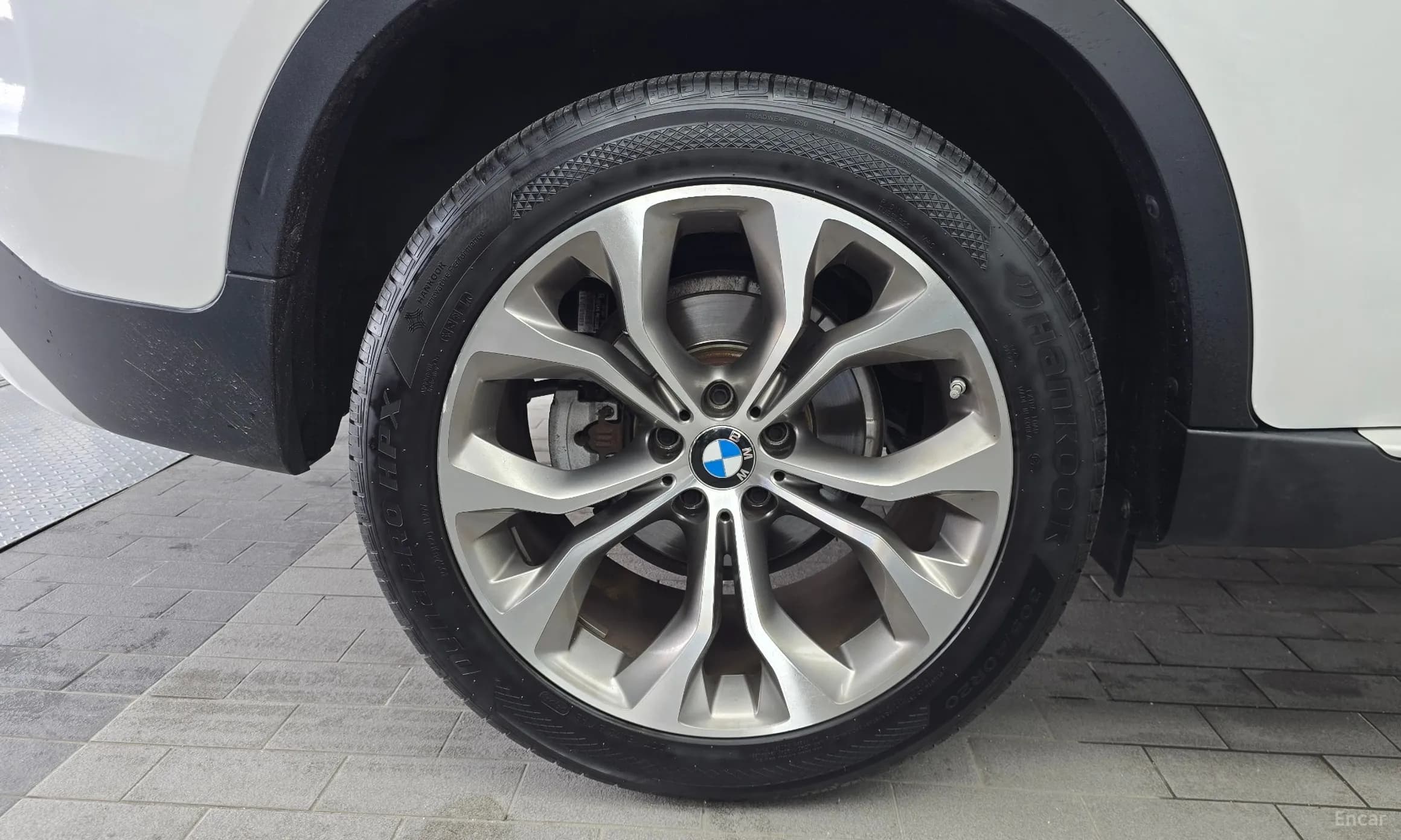 X6 (F16)