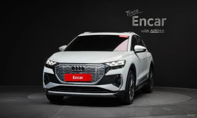 Q4 e-tron (F4)