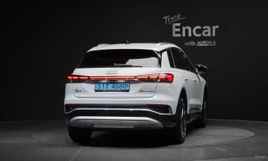 Q4 e-tron (F4)