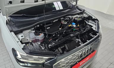 Q4 e-tron (F4)