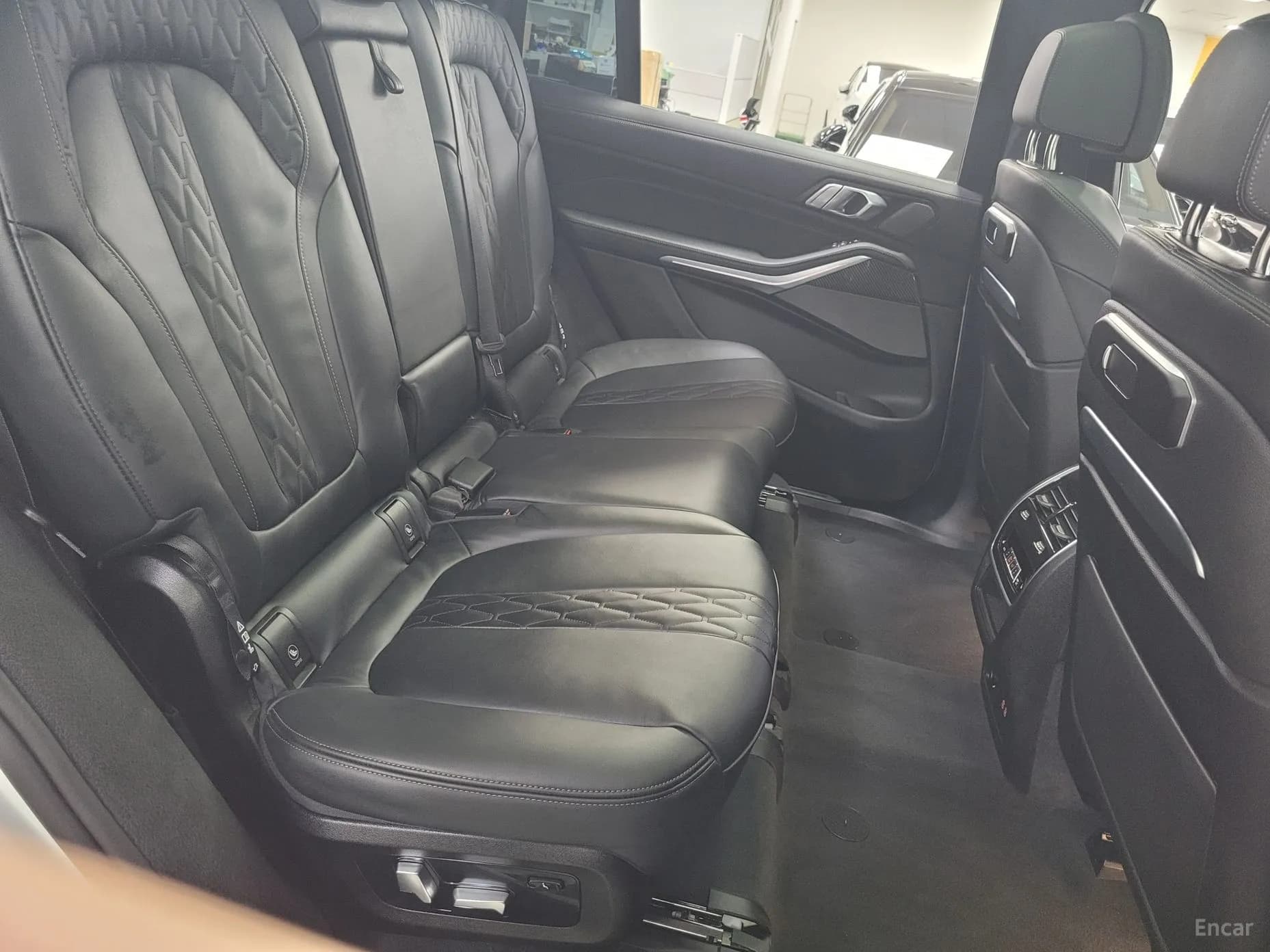X7 (G07)