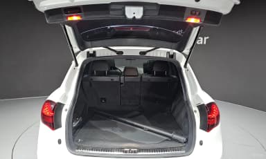 New Cayenne