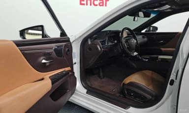 ES300h 7th Generation