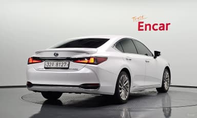 ES300h 7th Generation
