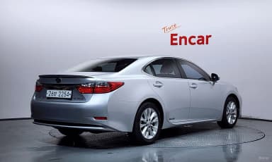 New ES300h