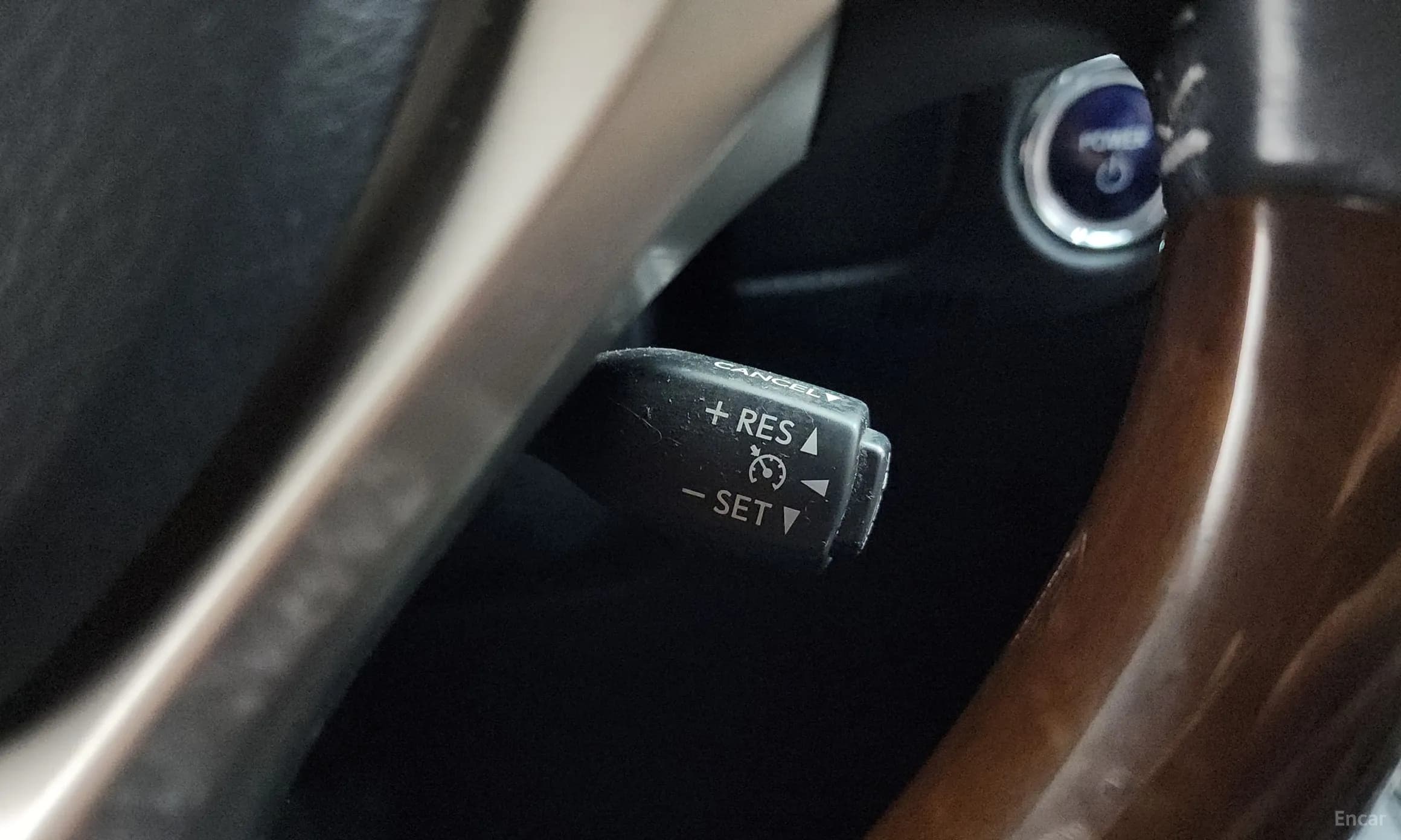 New ES300h