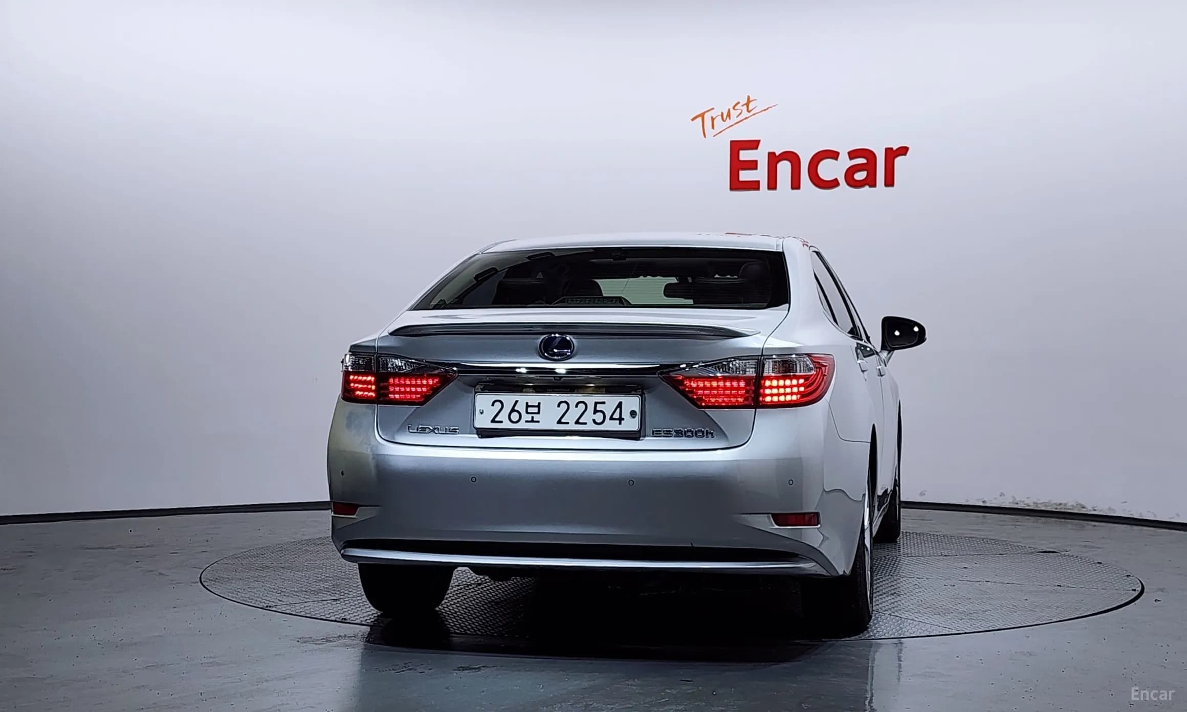 New ES300h