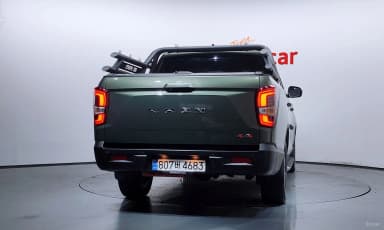 Rexton Sports Khan