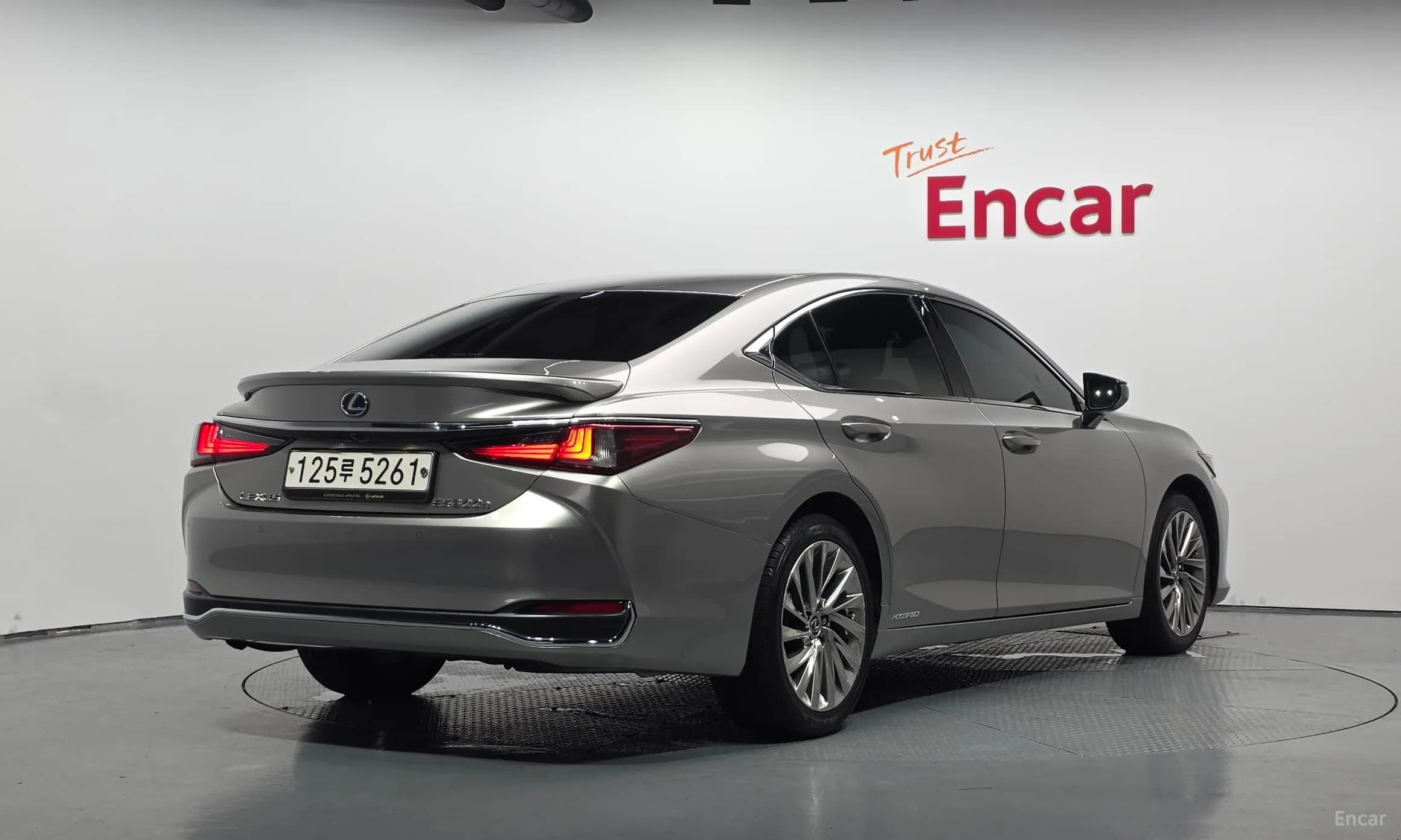 ES300h 7th Generation