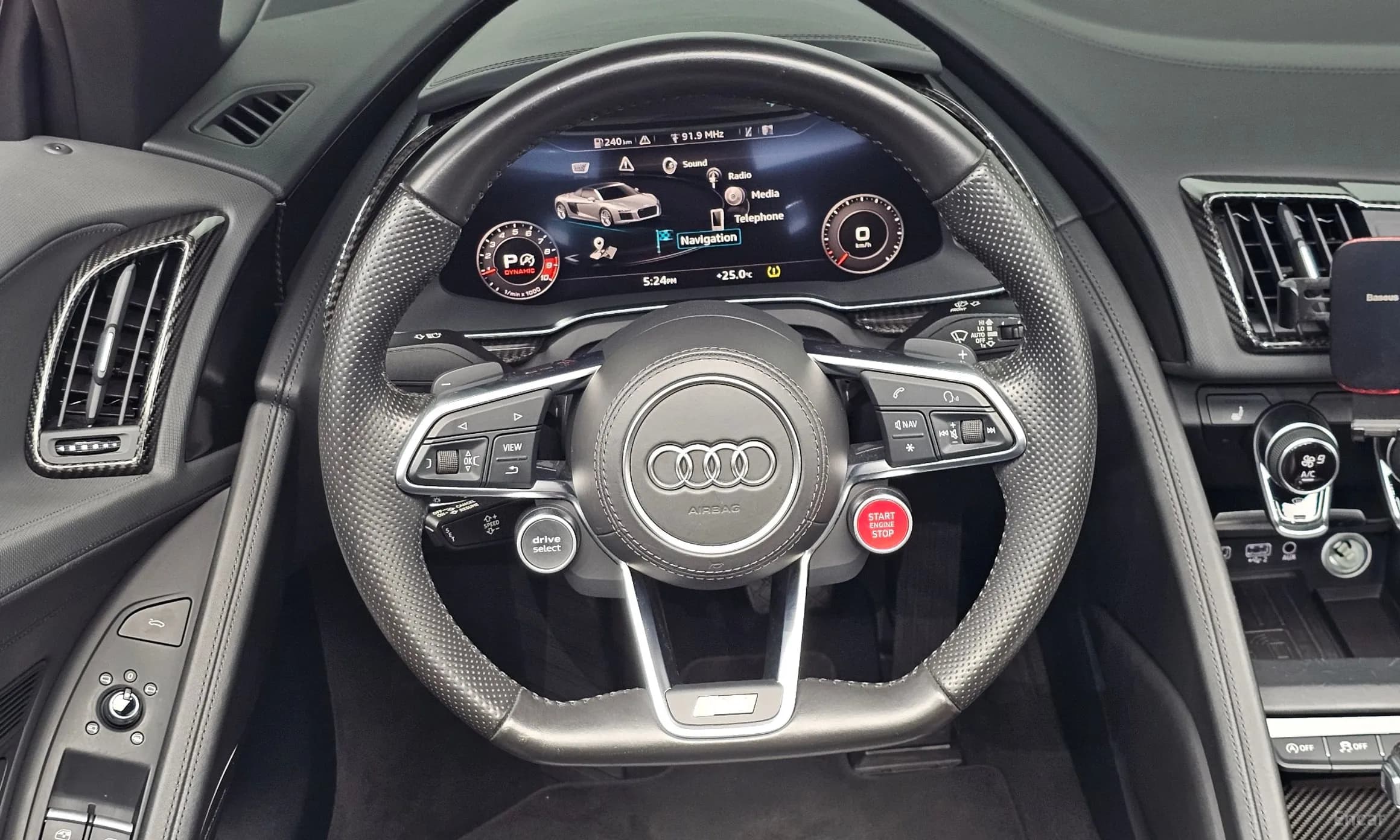 R8 (4S)