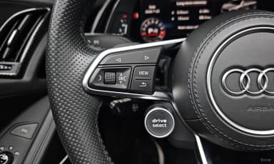 R8 (4S)