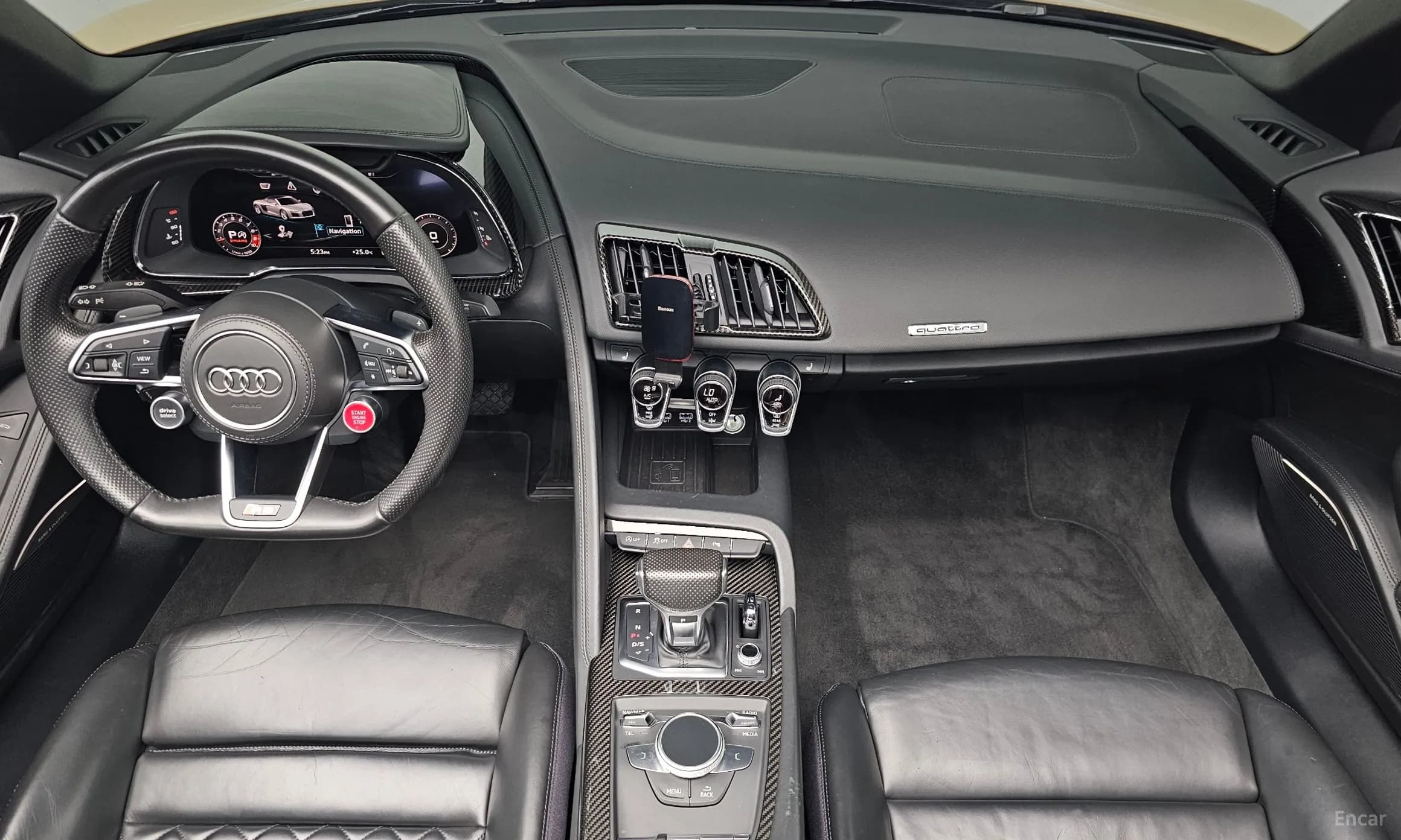 R8 (4S)