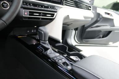 Camry (XV80)
