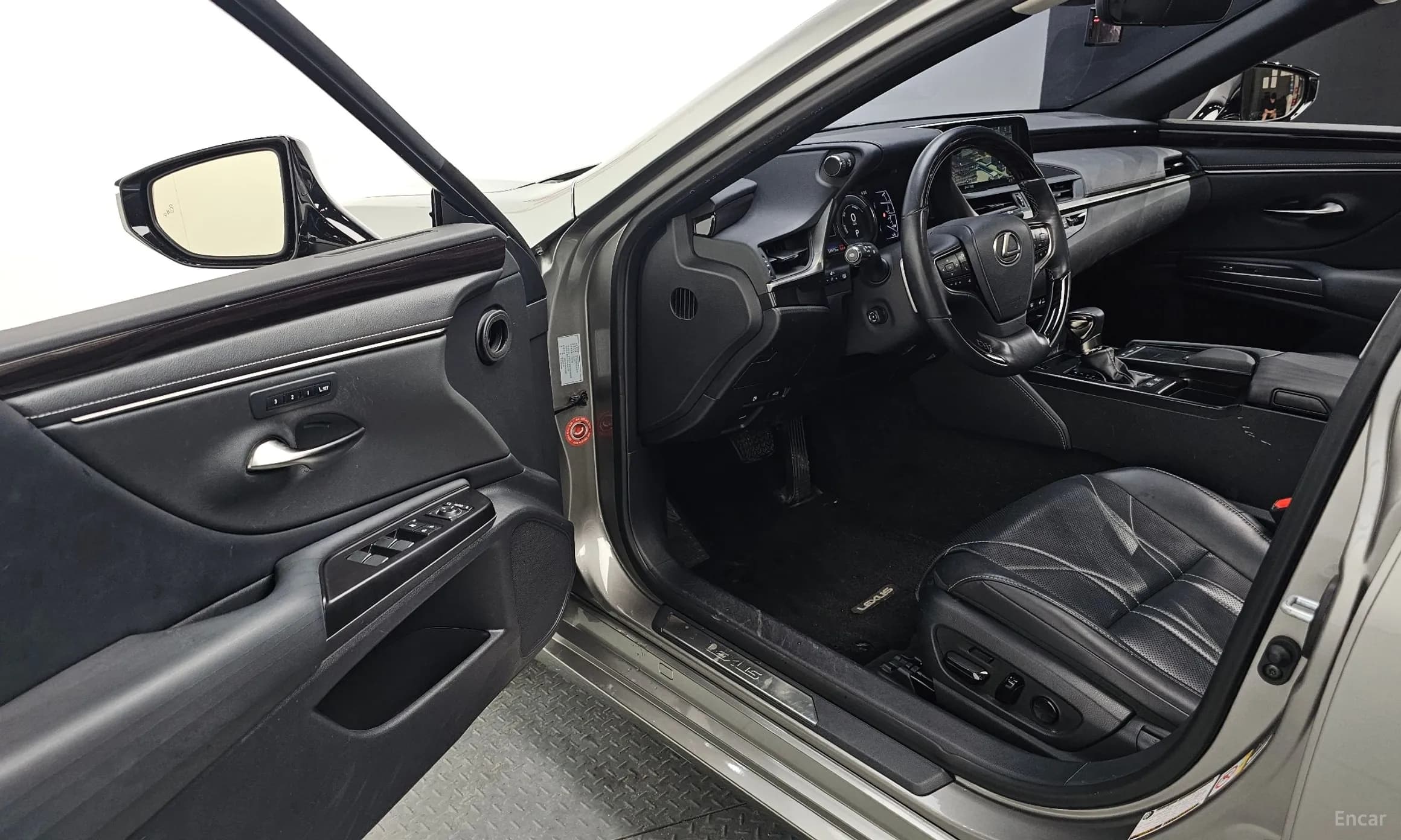 ES300h 7th Generation