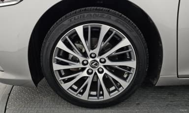 ES300h 7th Generation