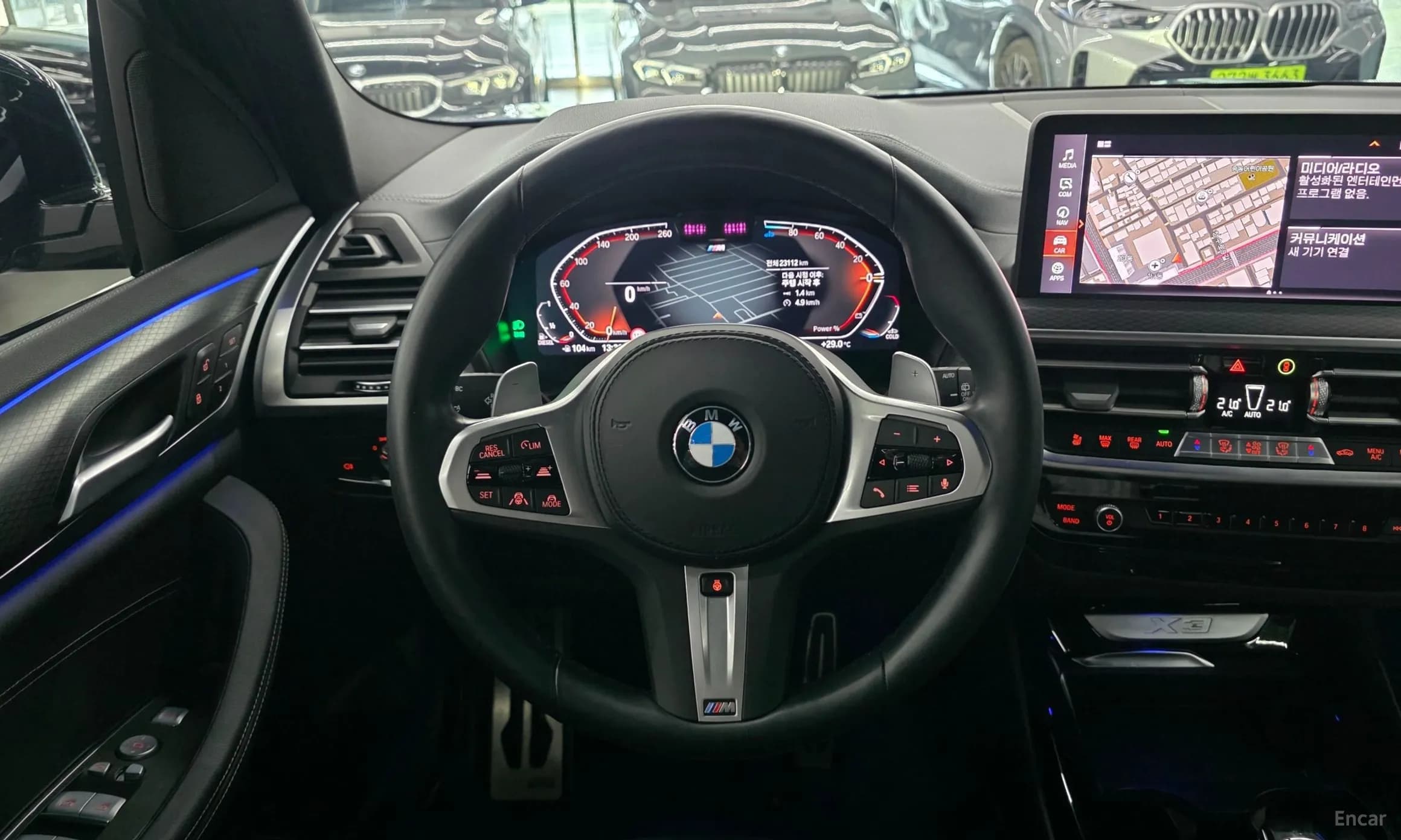 X3 (G01)