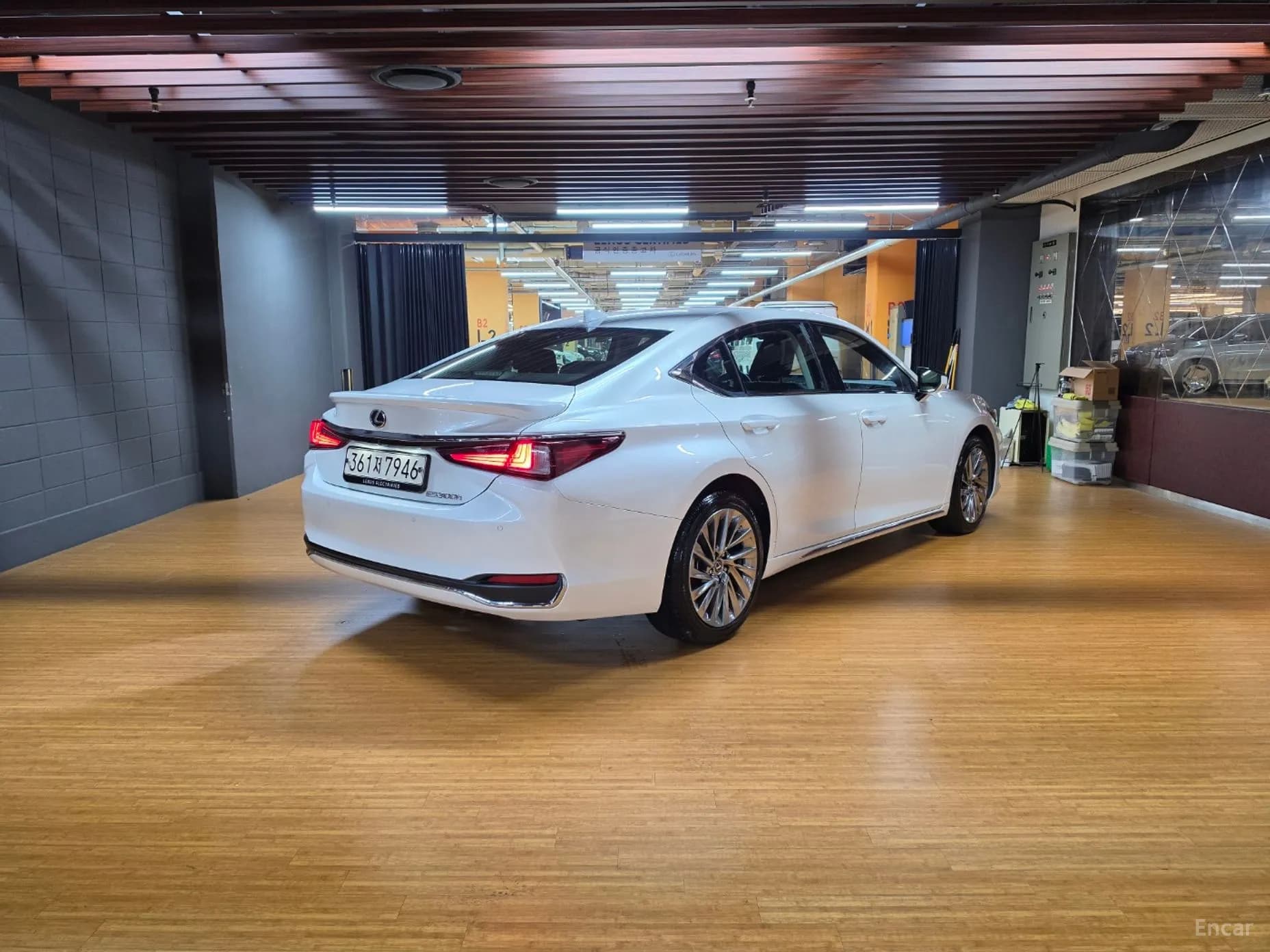 ES300h 7th Generation
