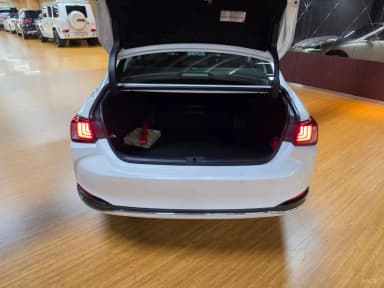 ES300h 7th Generation