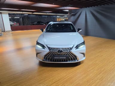 ES300h 7th Generation