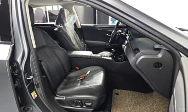 ES300h 7th Generation