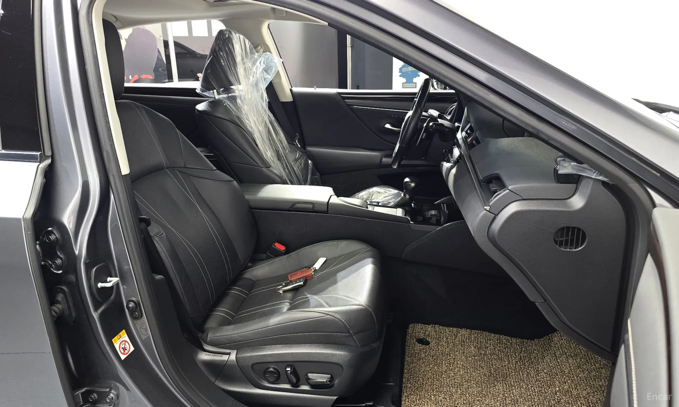 ES300h 7th Generation