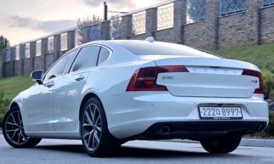 S90