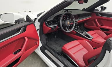 911 (992)