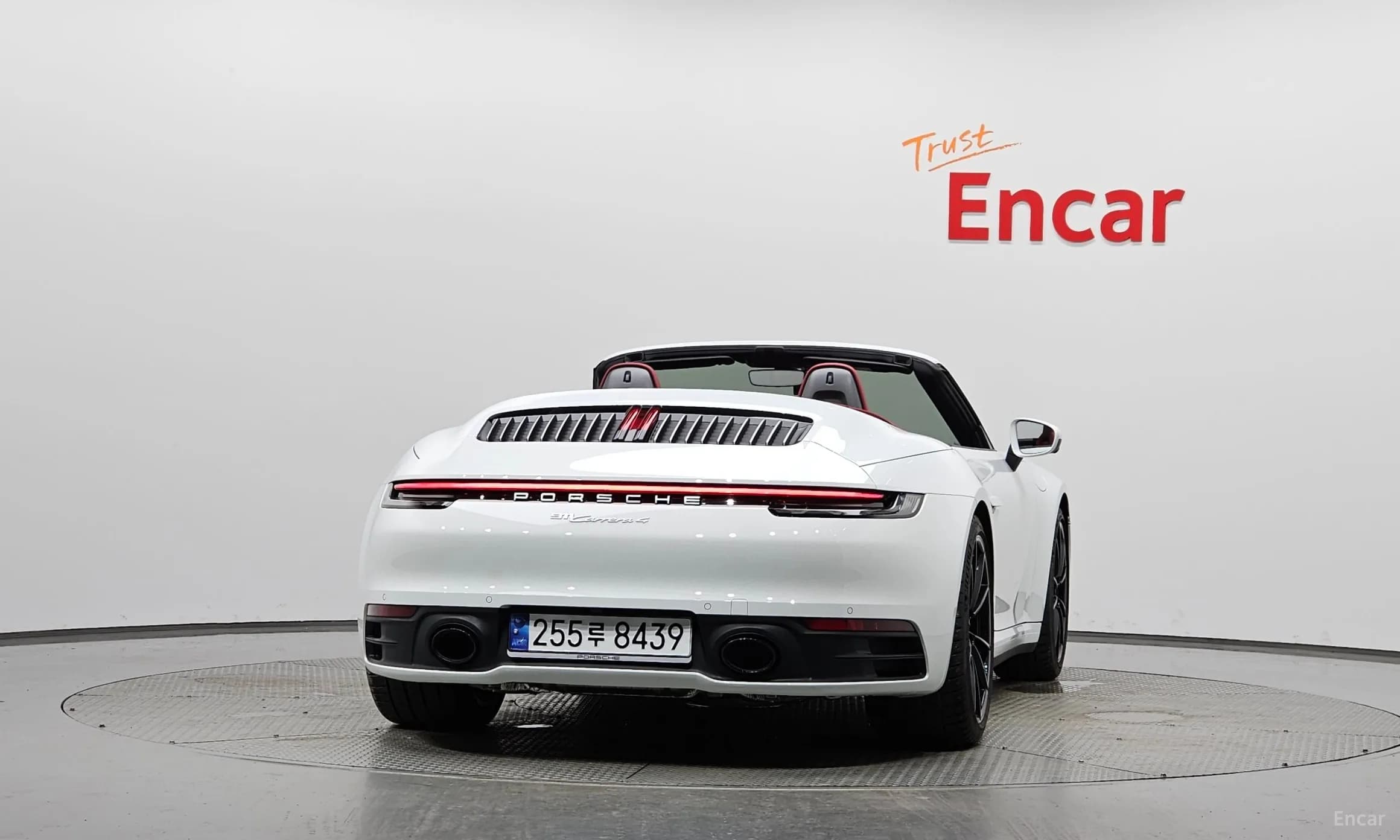 911 (992)