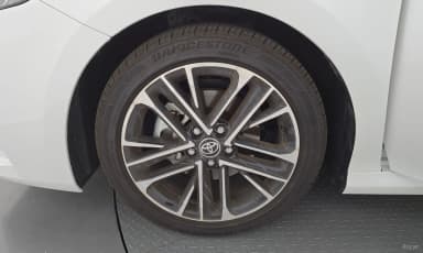 Camry (XV80)
