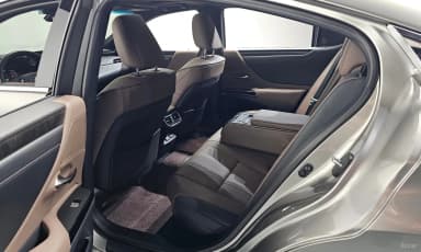 ES300h 7th Generation