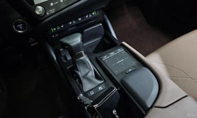 ES300h 7th Generation