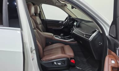 X7 (G07)