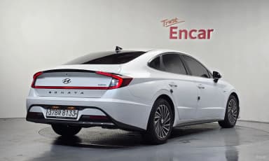 Sonata Hybrid (DN8)