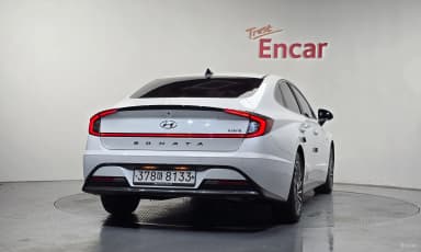 Sonata Hybrid (DN8)