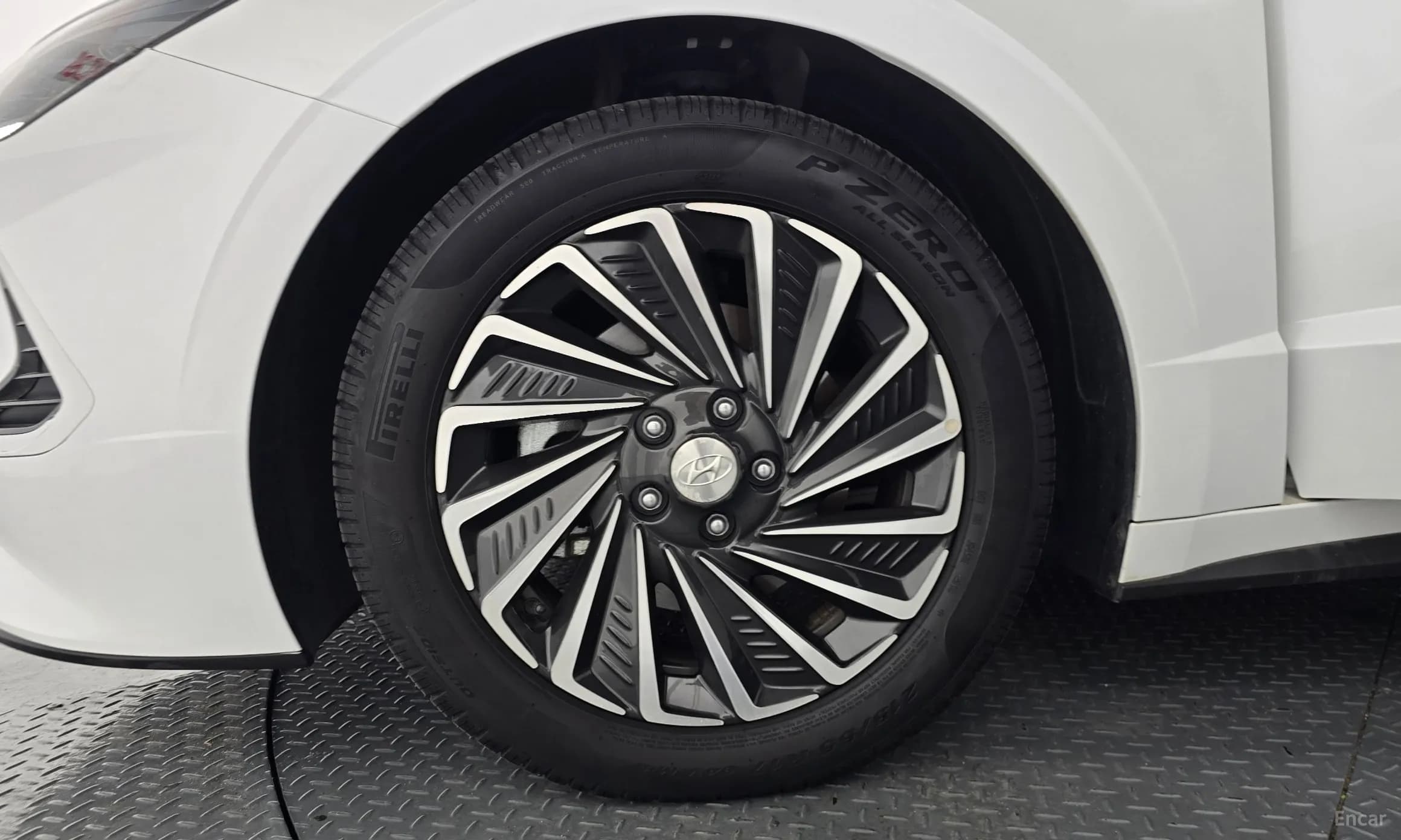 Sonata Hybrid (DN8)