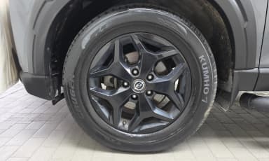 Rexton Sports Khan