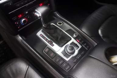 Q7