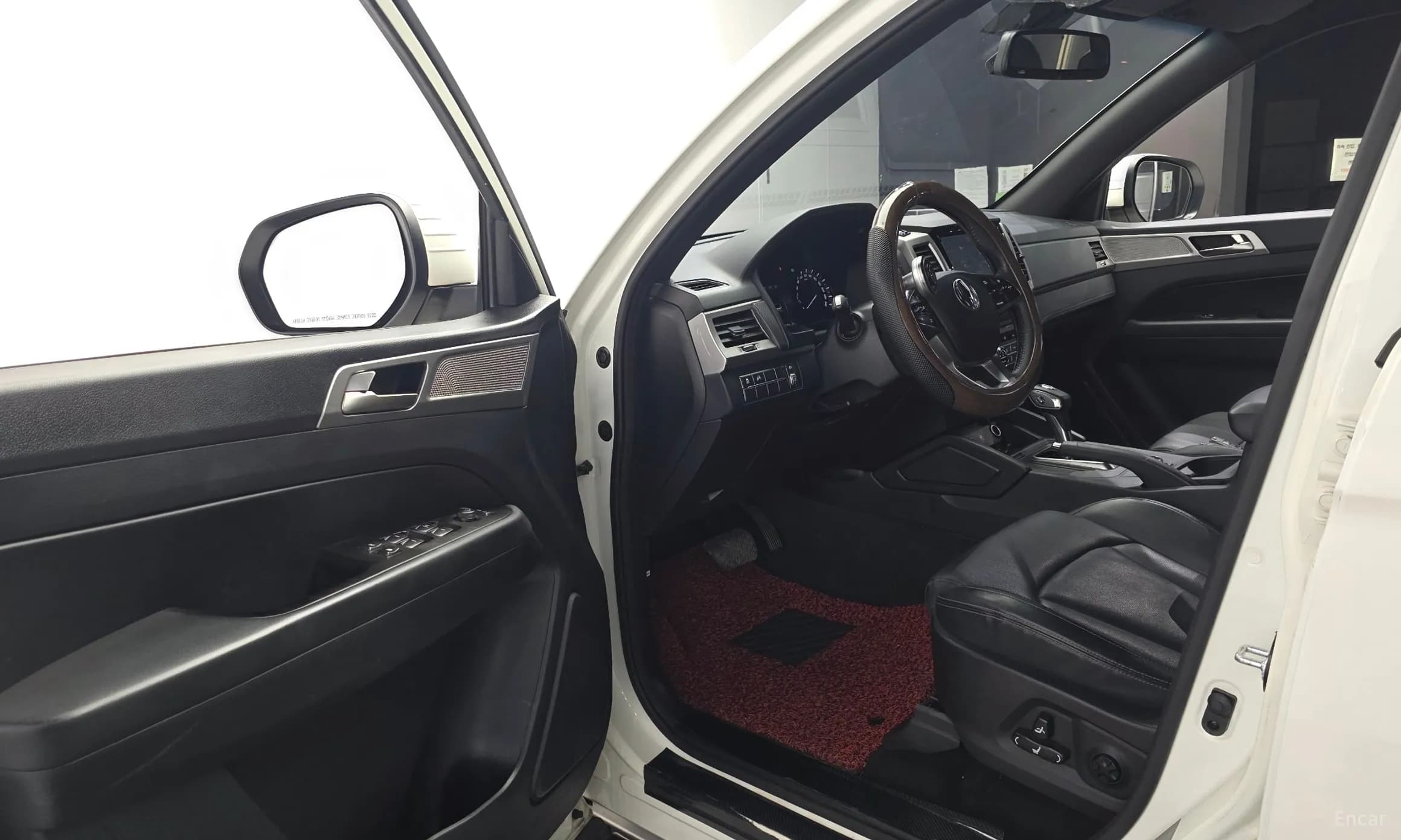 Rexton Sports Khan