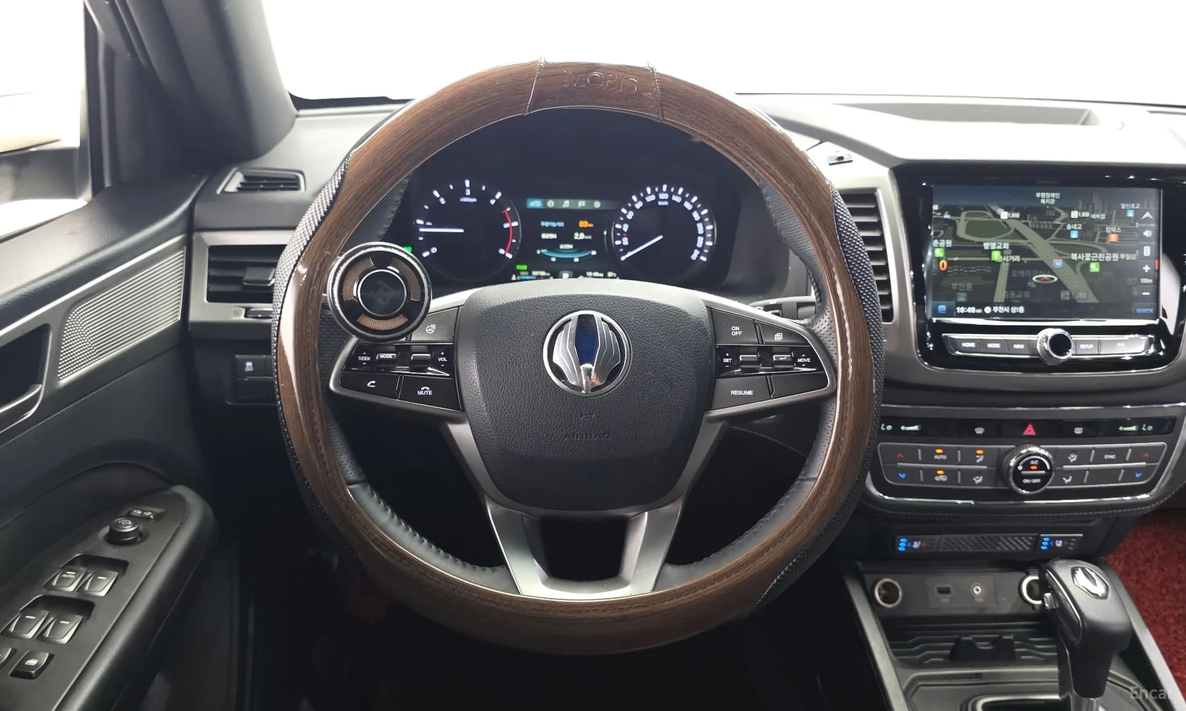 Rexton Sports Khan